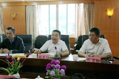 毛建橋主持召開(kāi)創(chuàng)文工作專題會(huì)議并率隊(duì)現(xiàn)場(chǎng)督查組張商貿(mào)