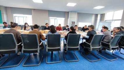 互學(xué)互鑒 逐層檢查 無(wú)一漏過(guò)——課程考核評(píng)閱卷檢查組深入經(jīng)濟(jì)學(xué)院開(kāi)展專項(xiàng)檢查工作